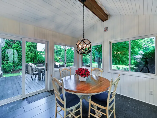 21 Haverhill Cir, Madison, WI 53717