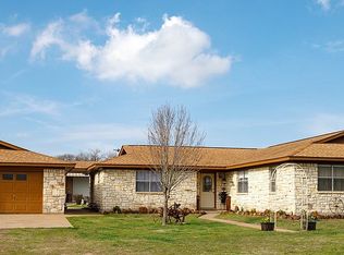 1653 County Road 324, Lincoln, TX 78948