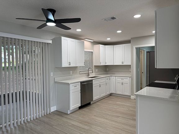 4th image of 54 Bougainvillea Dr