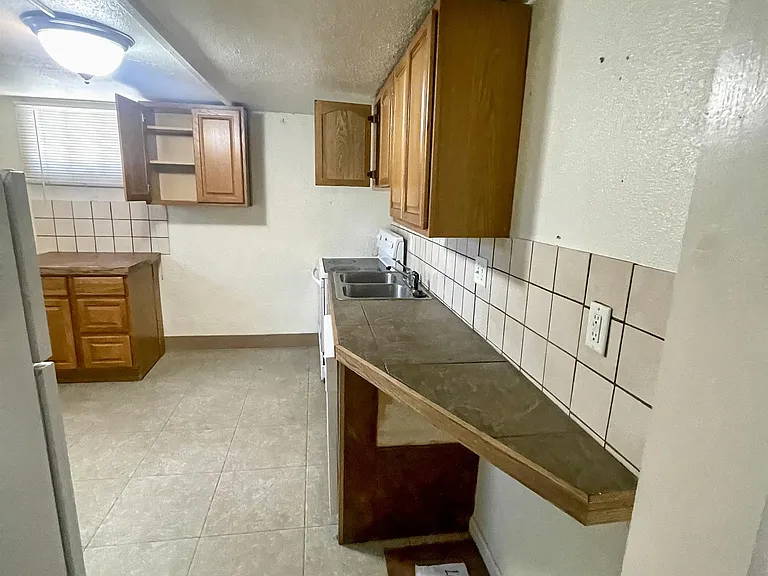 1816 8th Ave #2 — Photo 3