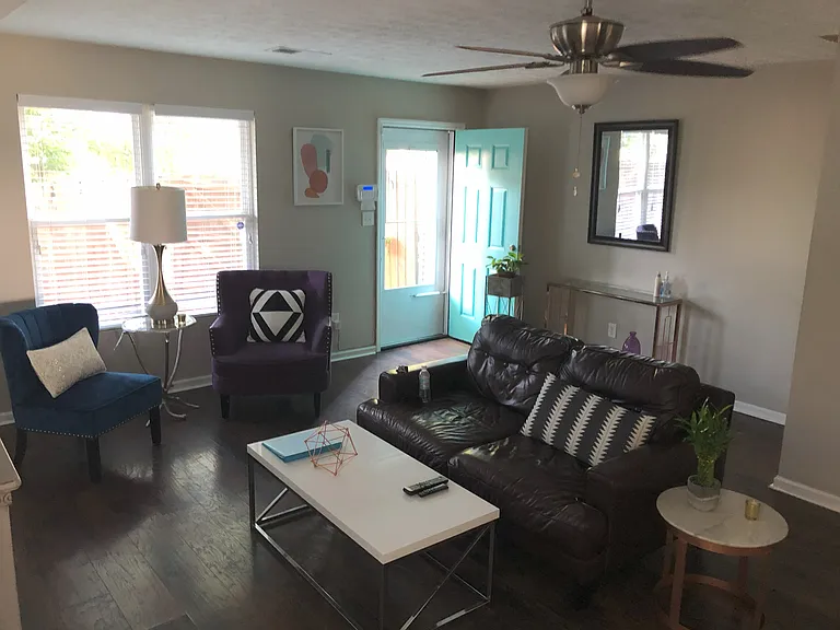 841 W Maxwell St — Photo 6
