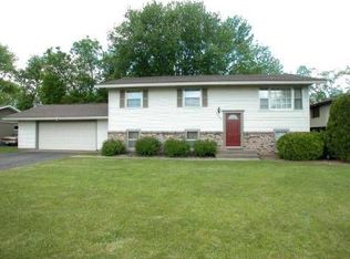 5297 Edgewood Dr, Mounds View, MN 55112