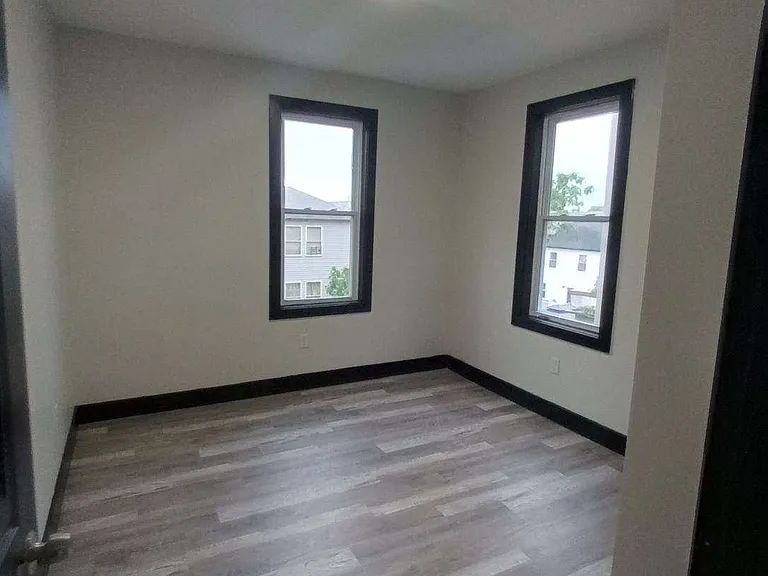 45 N 6th St #2A — Photo 7