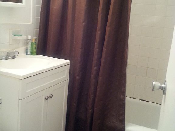 5th image of 242 E 60th St APT 3G