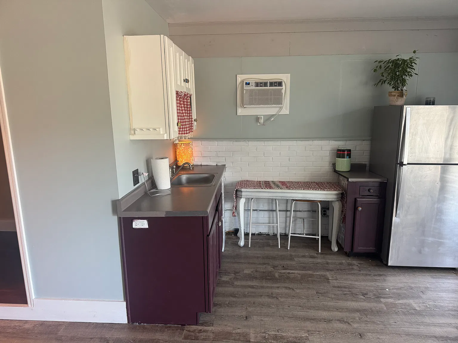 Studio, 400 sqft, $1,100 — Photo 4