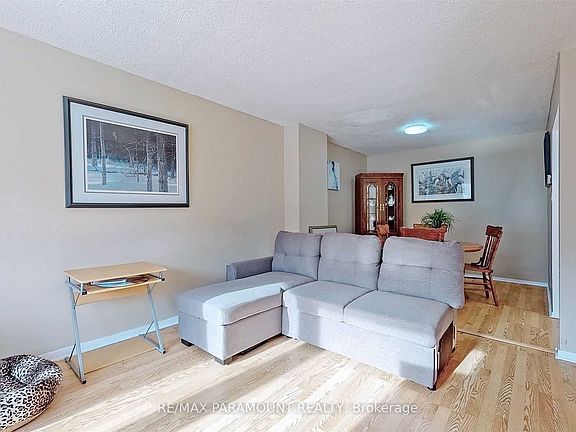 4th image of 57 Royal Salisbury Way