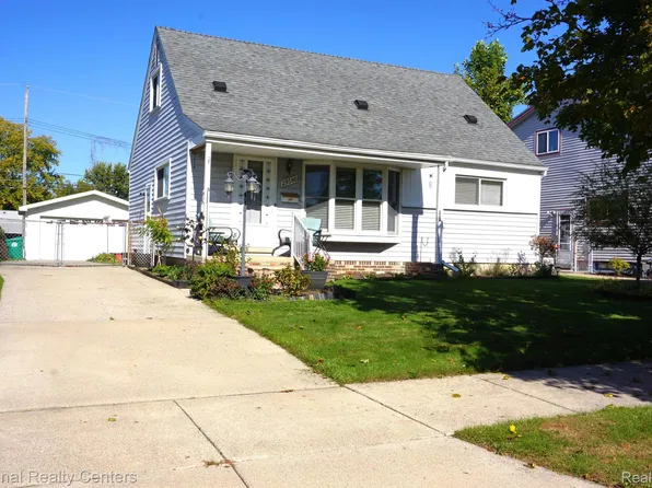 29586 Chester St, Garden City, MI 48135