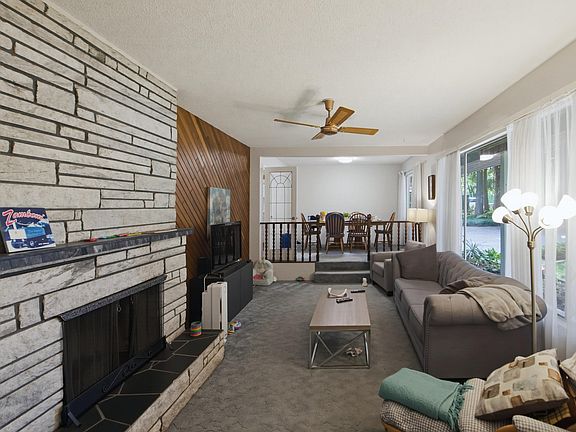 4th image of 20441 94b Ave