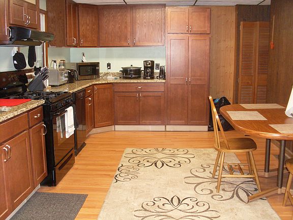 4th image of 4 Lafayette Way