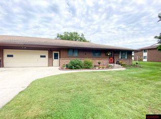 767 Birch Ave, Gibbon, MN 55335