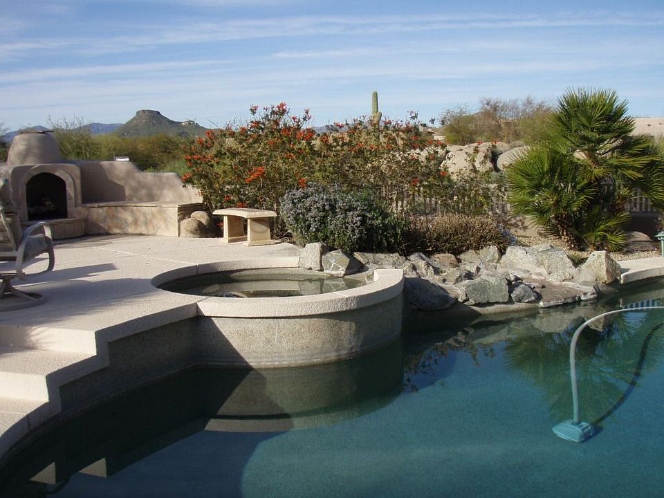 Pool & Spa Area of Patio with Mountain Views
