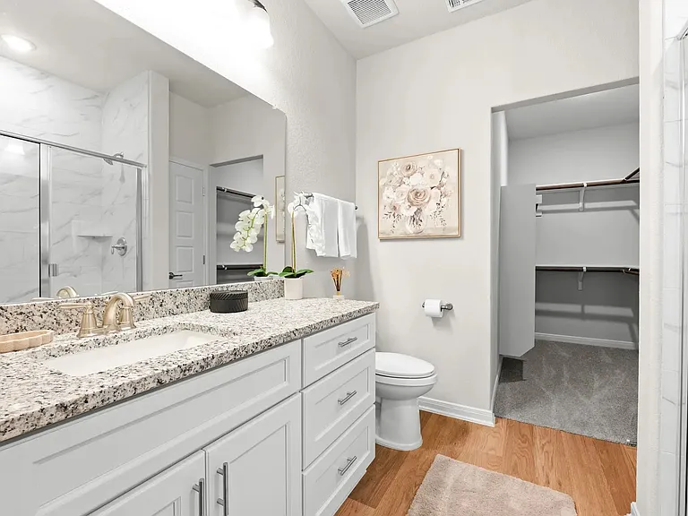 7207 Magnolia Vlg #101 — Photo 10