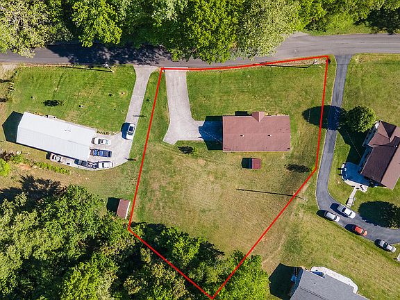 3rd image of 458 Warford Rd