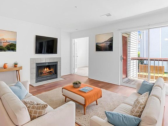 3rd image of 9900 Boysenberry Way APT 270-6