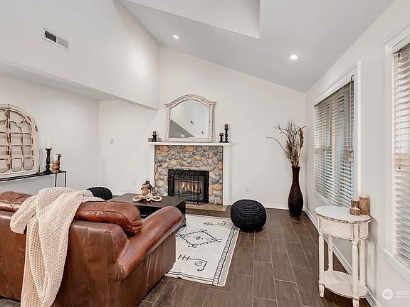 4th image of 16929 SE 41st Street