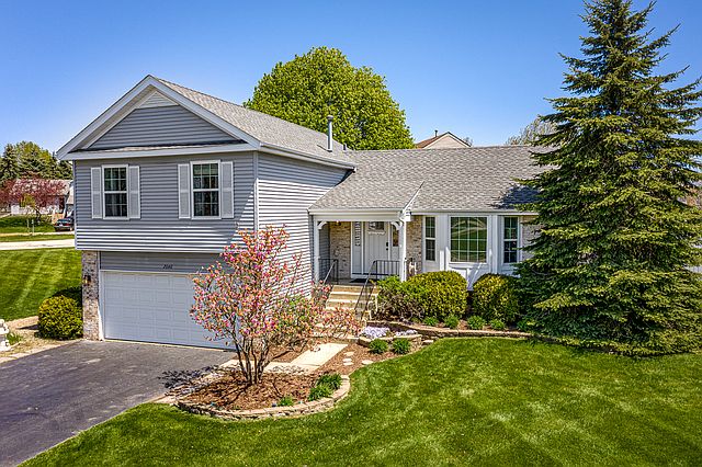 1st image of 2060 Glenmoor Dr