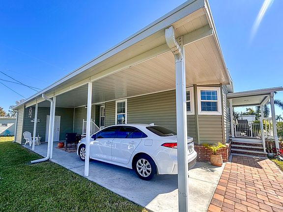 5th image of 4411 Calm Harbor St #4411