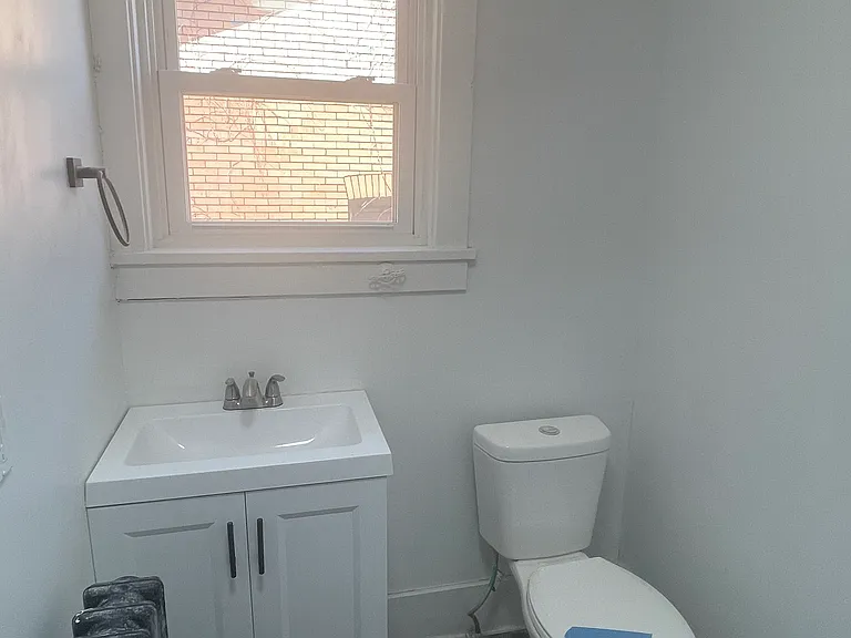 119 Margaret St — Photo 31