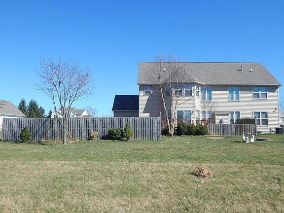 4th image of 5281 Meadow Grove Dr