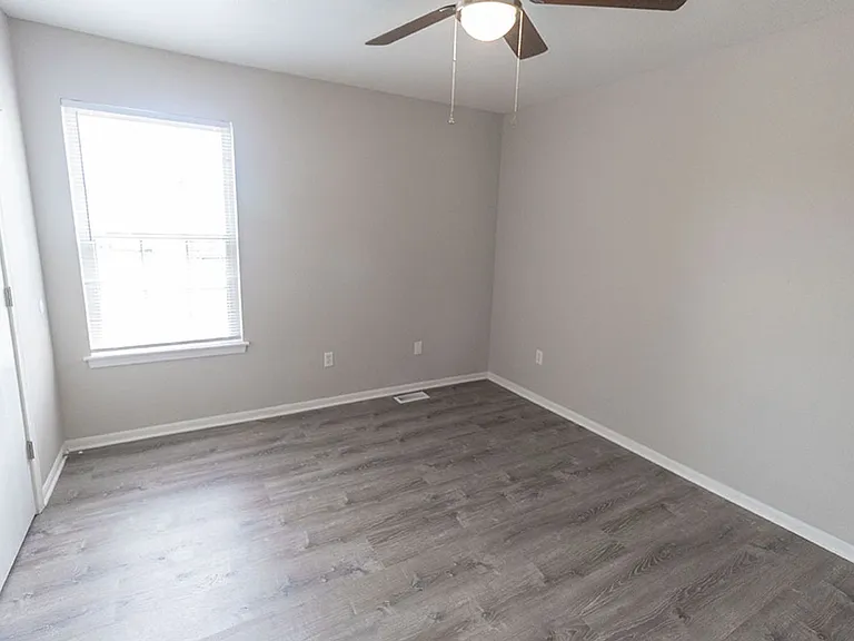 5209-5211 Currituck Ln — Photo 32
