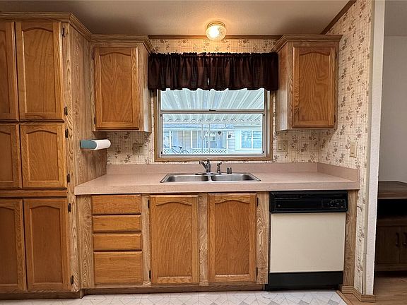 5th image of 1313 W Cota Street #32