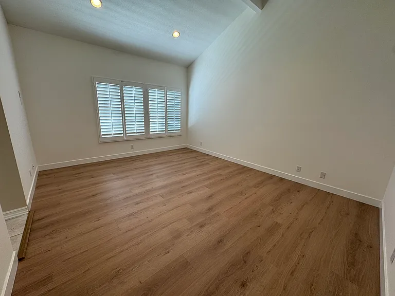 834 Sunstone St — Photo 17