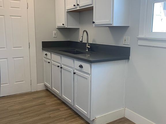 3rd image of 624 N Hobart Blvd
