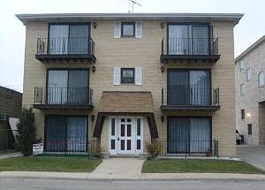 1st image of 5832 W 54th Pl Unit 3E