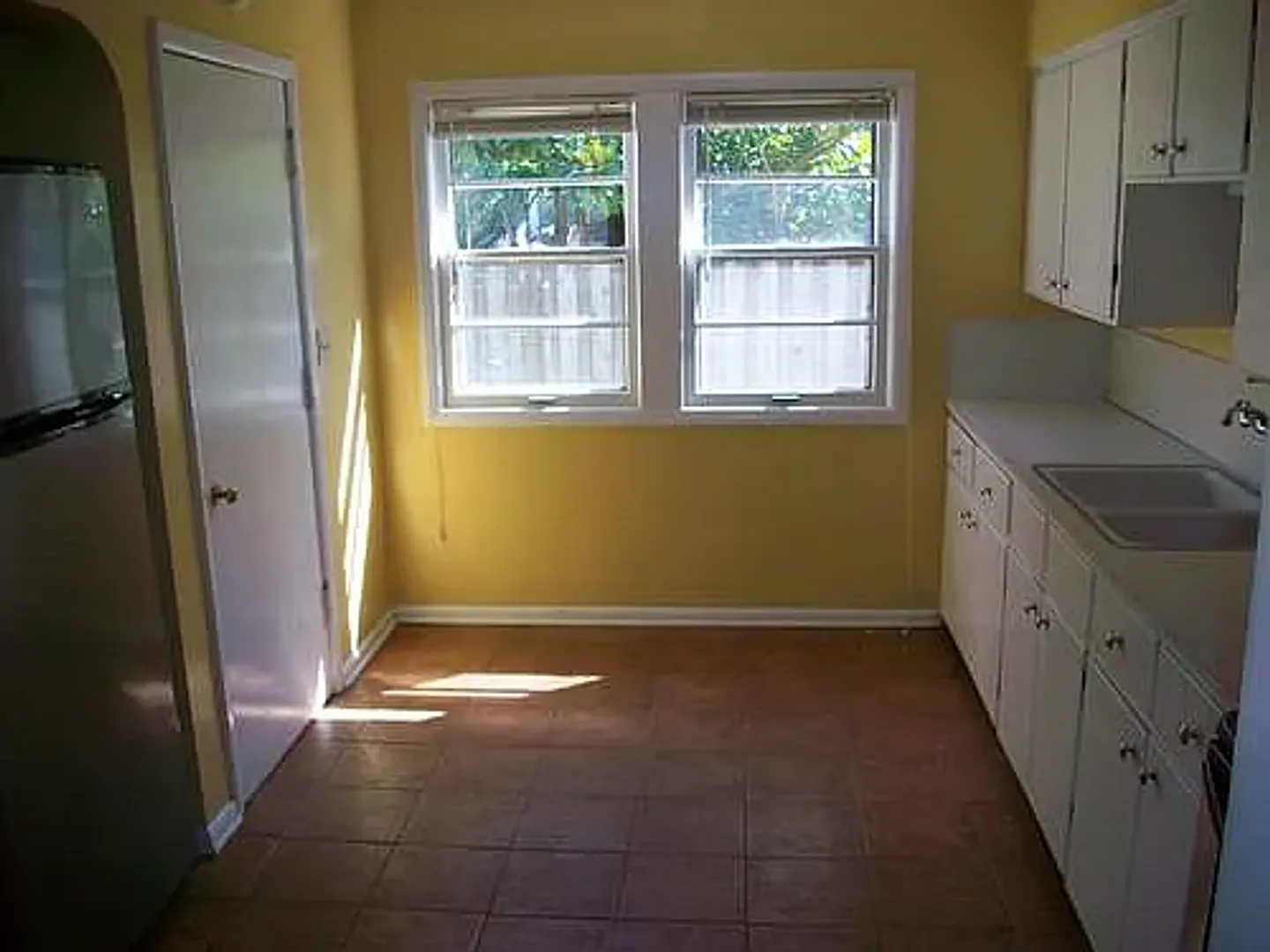 2 Bedroom 1 bath Cottage Style in MT Tabor/ Montavilla — Photo 3