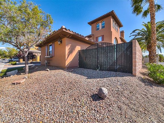 3rd image of 441 Punto Vallata Dr