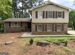 4722 Kenneth Dr SW, Lilburn, GA