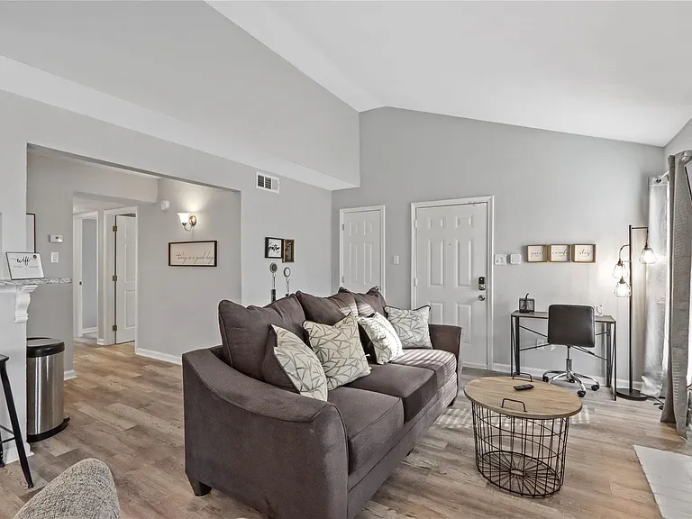 7200 T C Jester Blvd #3103 — Photo 4