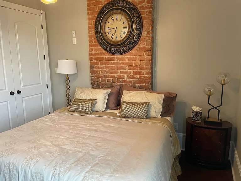 2121 Jackson Ave — Photo 25