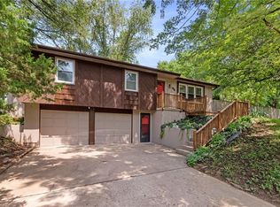 7846 Lathrop Ct, Kansas City, KS 66109