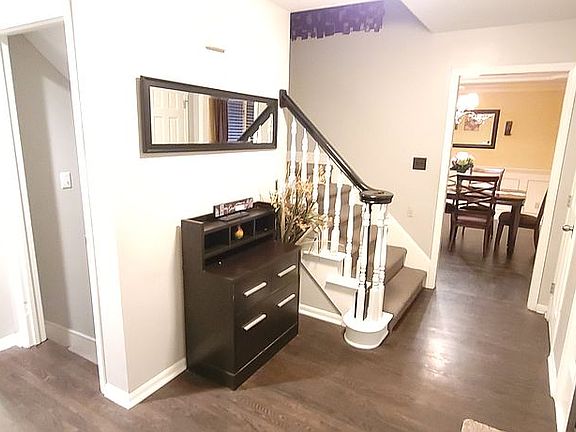 1F- Entryway