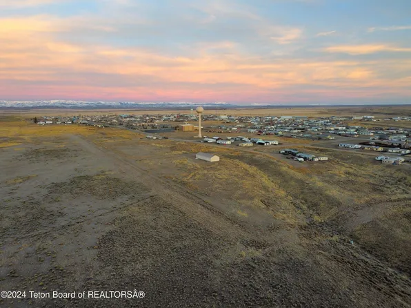 914 E 1st St, Big Piney, WY 83113