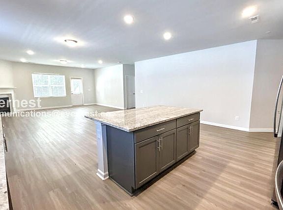 3rd image of 2837 Campanella Dr