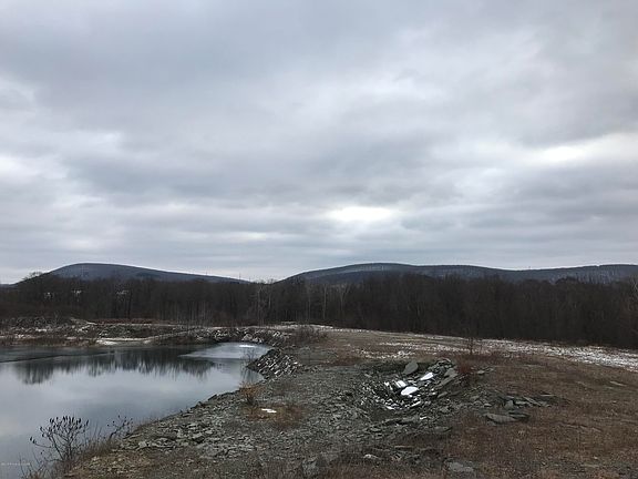 5th image of 588 Griffin Pond Rd