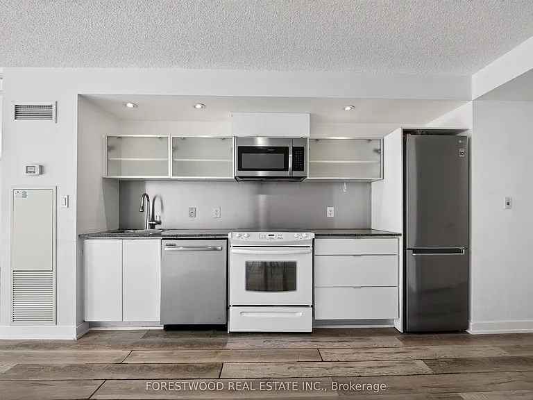 4K Spadina Ave #1716 — Photo 11