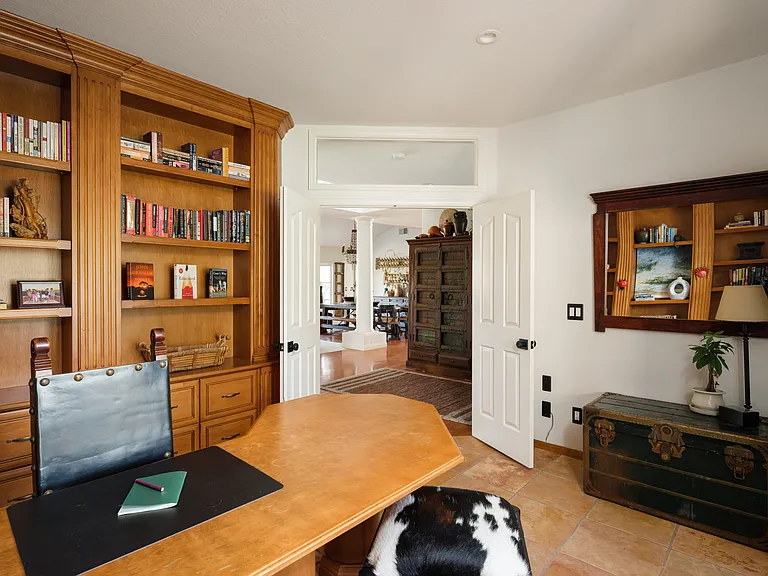 Country Rose Cir — Photo 22