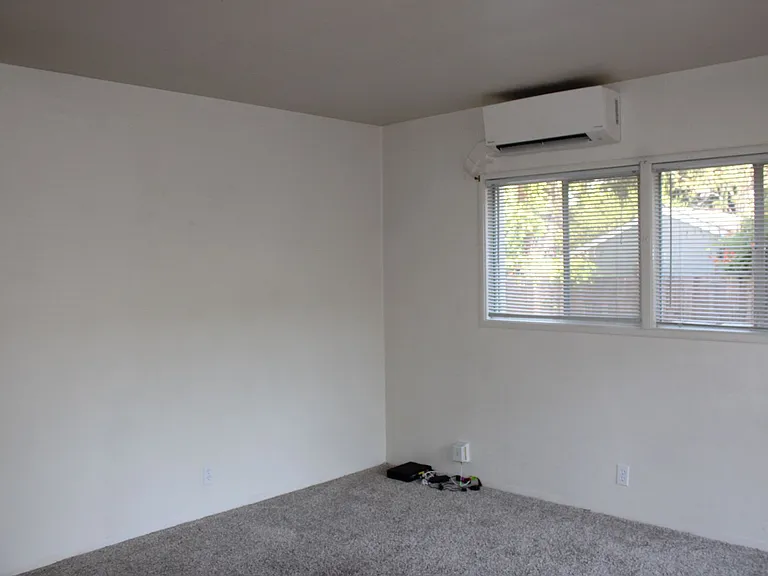 4225 V St #2 — Photo 6