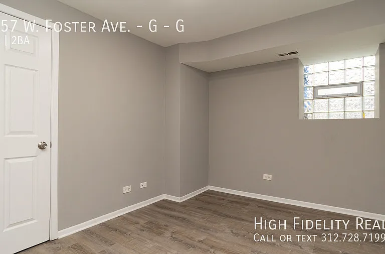1057 W Foster Ave #G — Photo 11