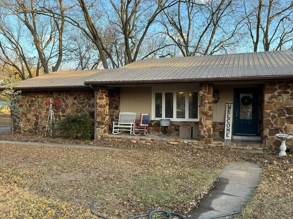 58821 E 102nd Rd, Miami, OK 74354