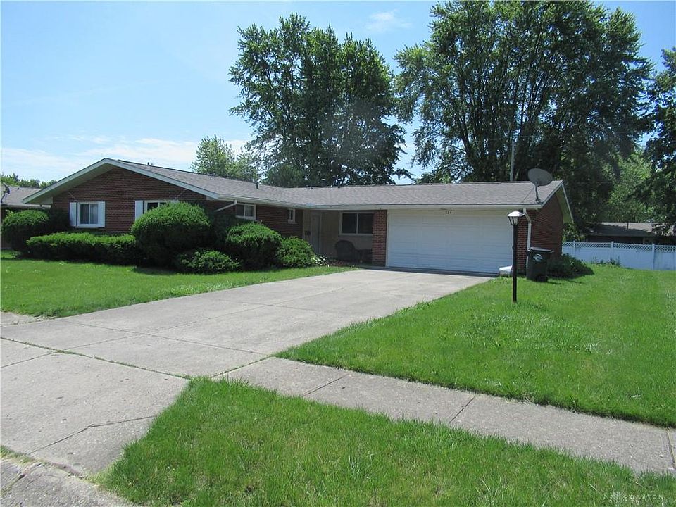 1st image of 804 Bradfield Dr