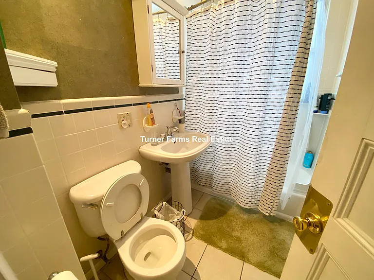 12 Oswald St #2A — Photo 9
