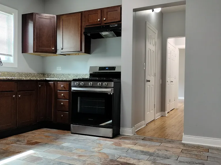 1344 W 98th Pl — Photo 14