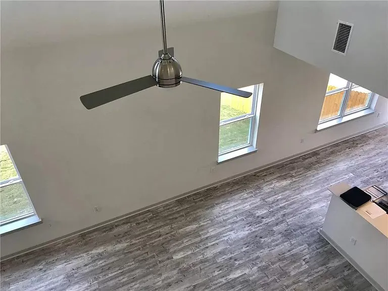 8105 Linnie Ln — Photo 10