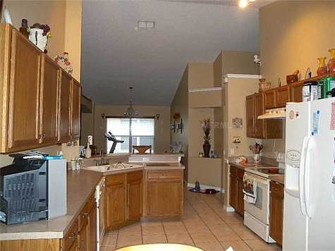 5th image of 168 Thornbury Dr