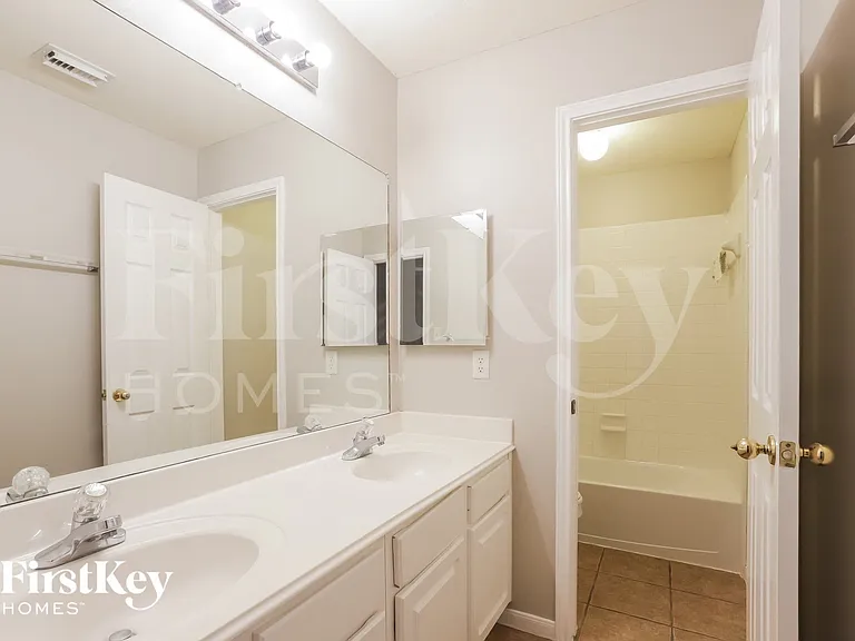 12210 Lakewood Valley Ct — Photo 13
