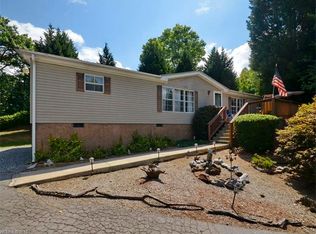 28 Ironwood Ct, Candler, NC 28715